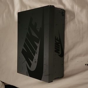 Nike sneakers empty box